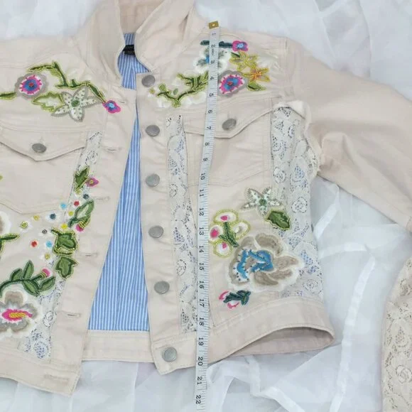Vintage Boston Proper Small Beaded Floral Embroidered Denim Jacket Lace Cuffs - Picture 13 of 15